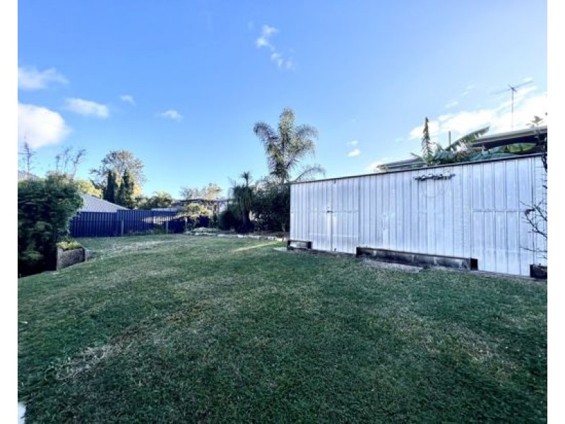 19 Peterglen St, Wishart QLD 4122