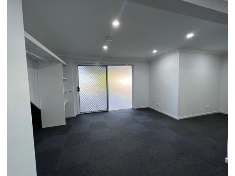 19 Peterglen St, Wishart QLD 4122