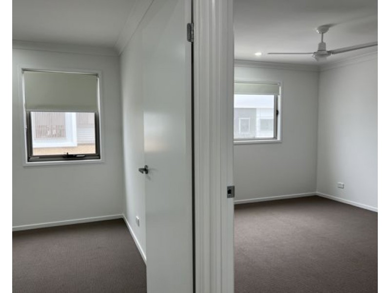 7/36 Avondale Cres, Parkinson QLD 4115