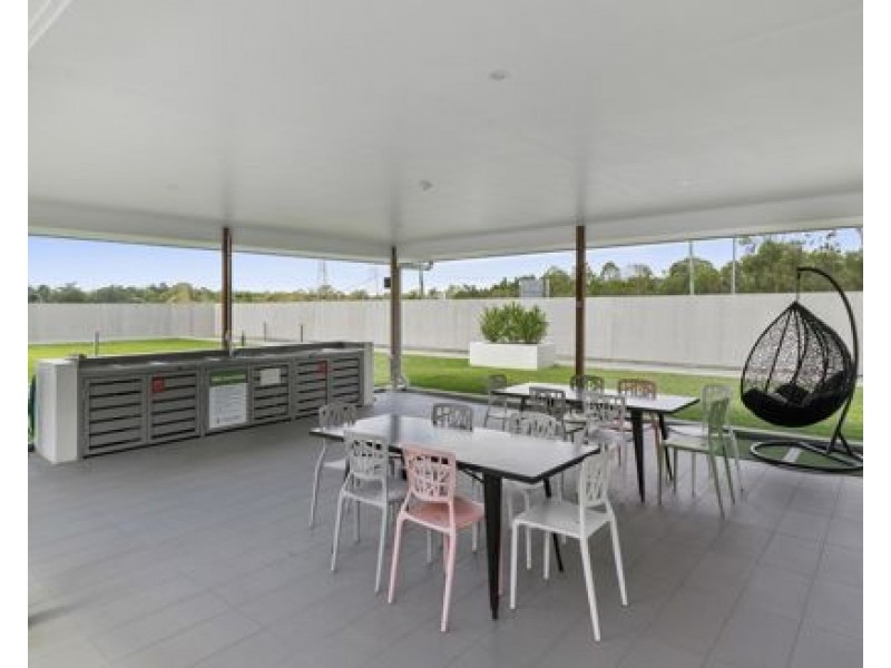 54 Slobodian Ave, Eight Mile Plains QLD 4113