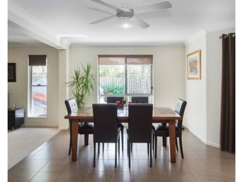 37 Rainbow Circuit, Coomera QLD 4209