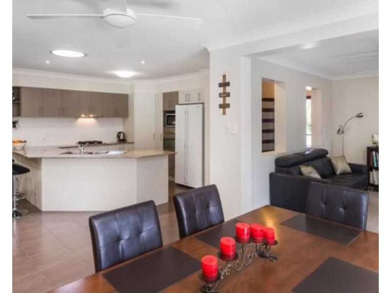 37 Rainbow Circuit, Coomera QLD 4209
