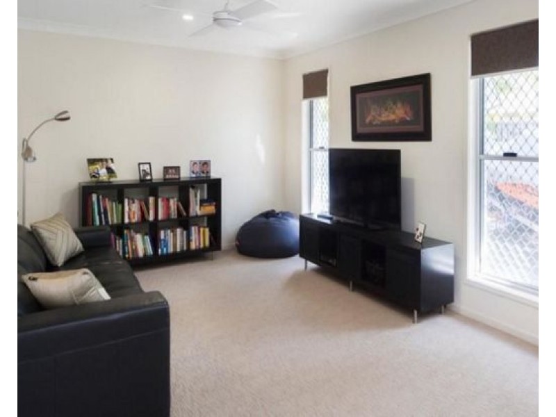 37 Rainbow Circuit, Coomera QLD 4209