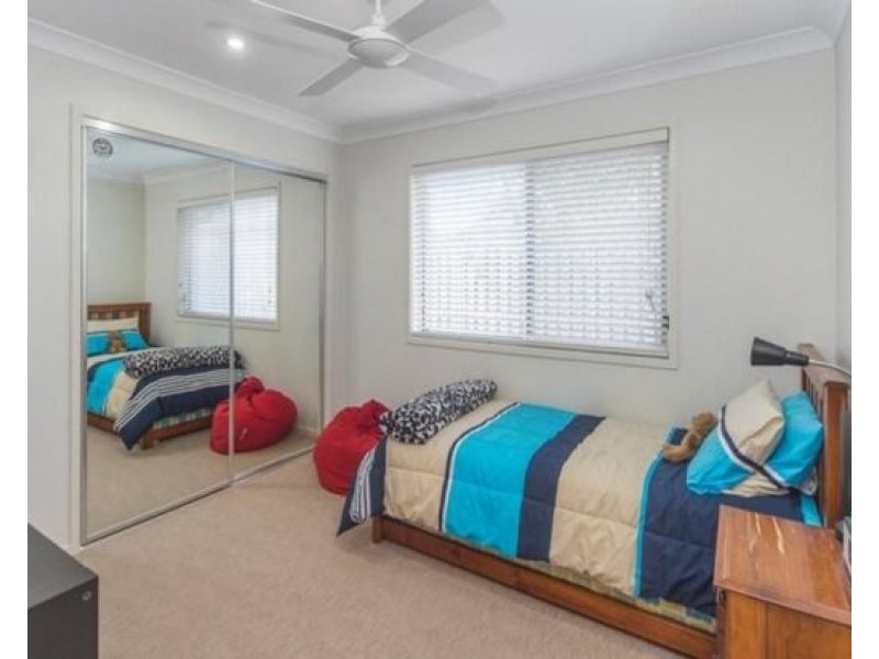 37 Rainbow Circuit, Coomera QLD 4209