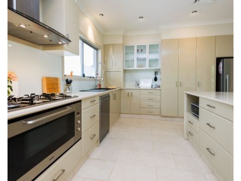 12 Moyenne Crescent, Varsity Lakes QLD 4227