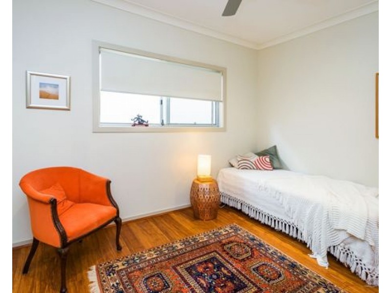 12 Moyenne Crescent, Varsity Lakes QLD 4227