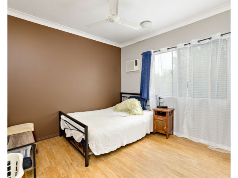 19 Upward St, Parramatta Park QLD 4870