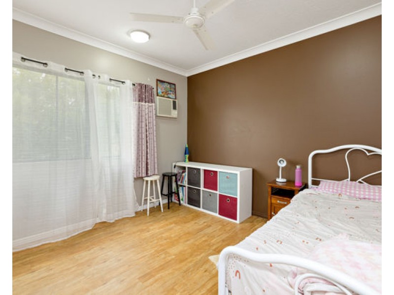 19 Upward St, Parramatta Park QLD 4870