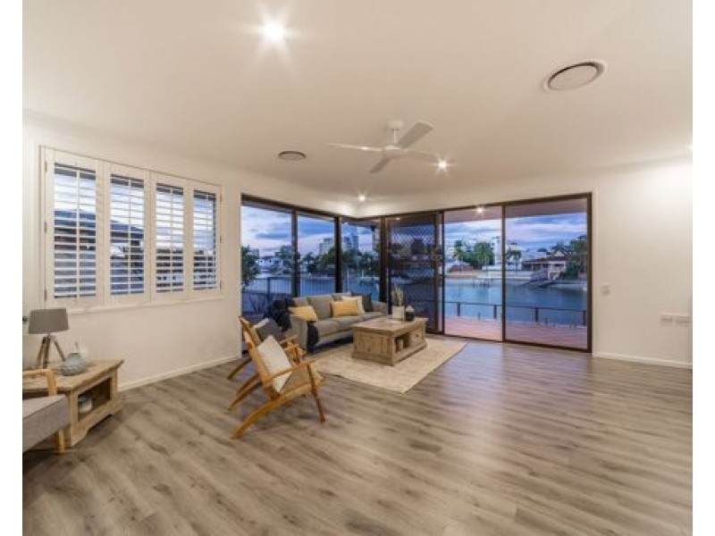 7 Daimler Drive, Bundall QLD 4217