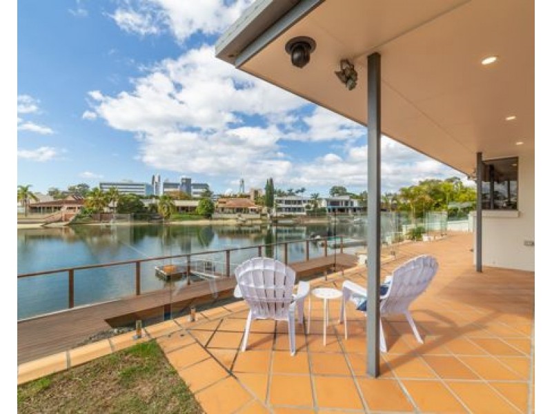 7 Daimler Drive, Bundall QLD 4217