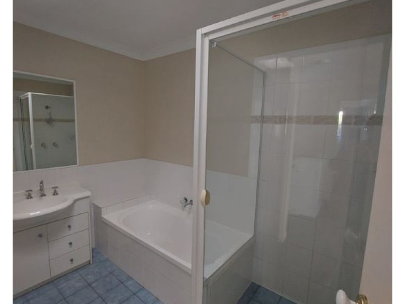29/2 Studio Drive, Pacific Pines QLD 4211