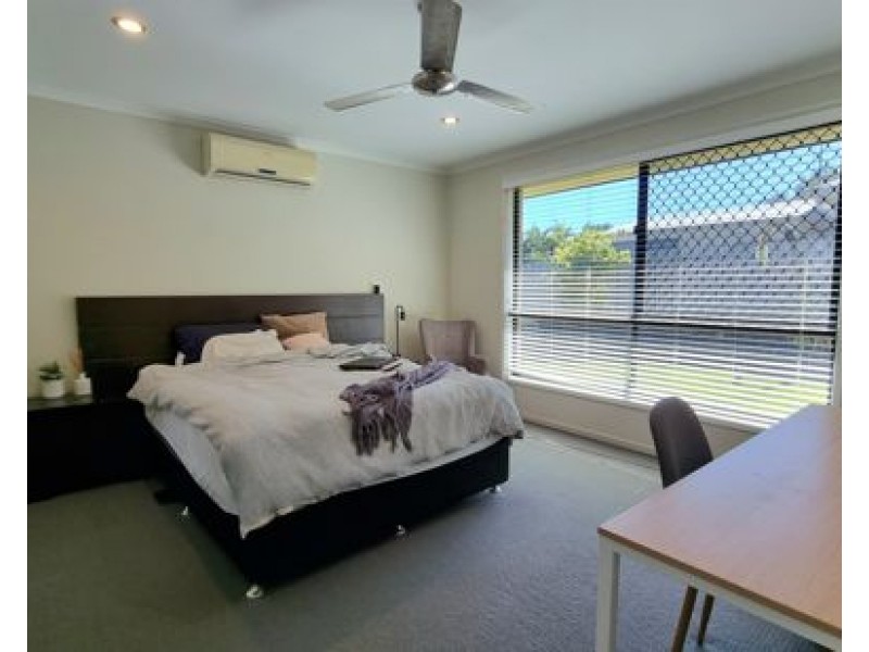 14 southern cross close, Telina QLD 4680