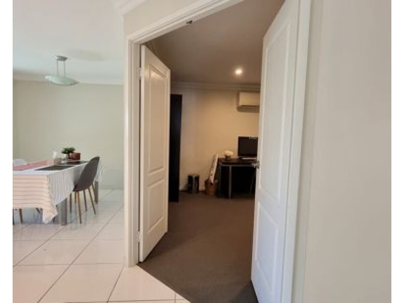 14 southern cross close, Telina QLD 4680