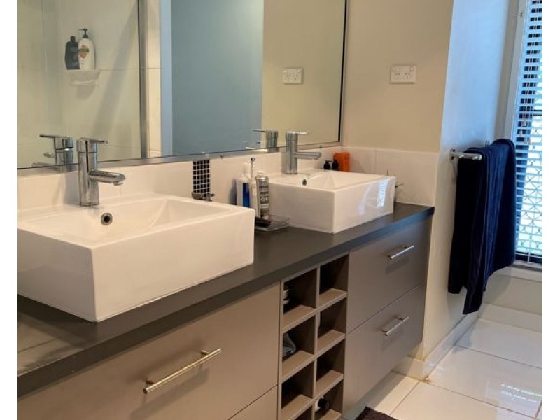 14 southern cross close, Telina QLD 4680