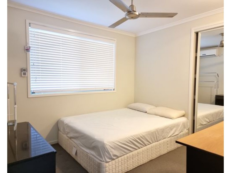 14 southern cross close, Telina QLD 4680