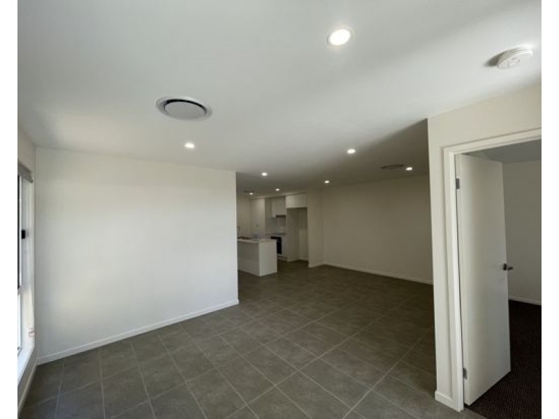 2/10 Bundy Court, Pimpama QLD 4209