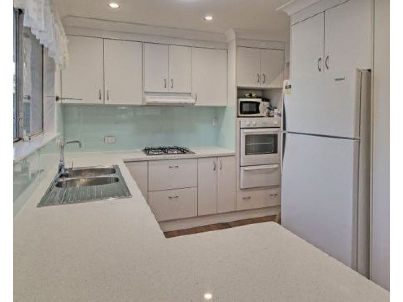 13 Nevern Street, Macgregor QLD 4109