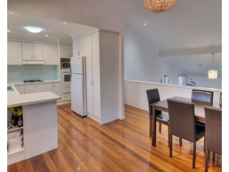 13 Nevern Street, Macgregor QLD 4109