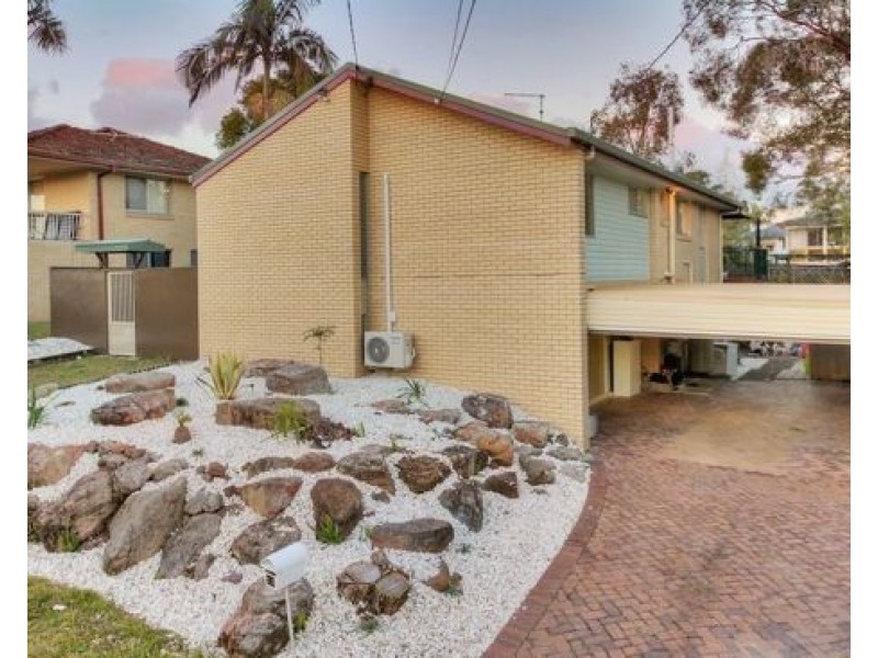 13 Nevern Street, Macgregor QLD 4109
