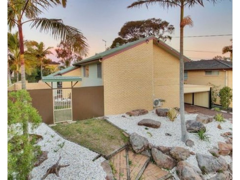 13 Nevern Street, Macgregor QLD 4109