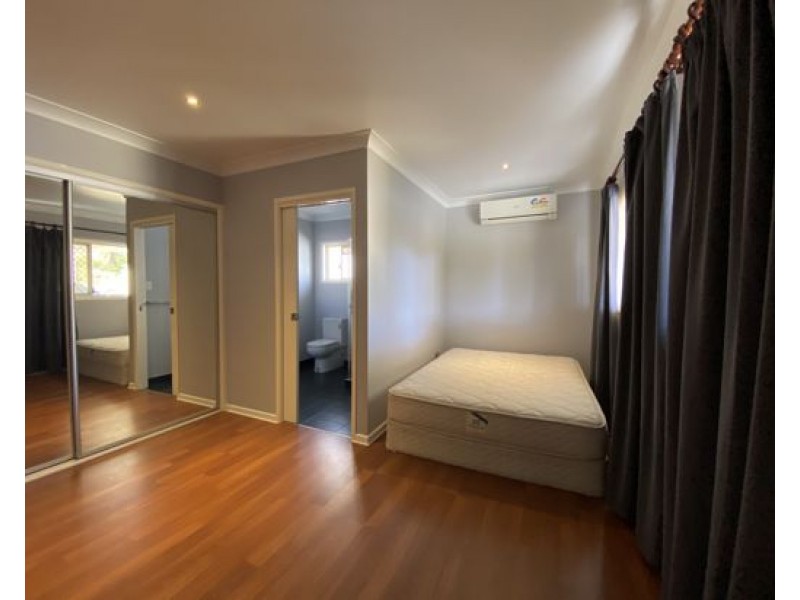 16 Daydream Place, Eight Mile Plains QLD 4113