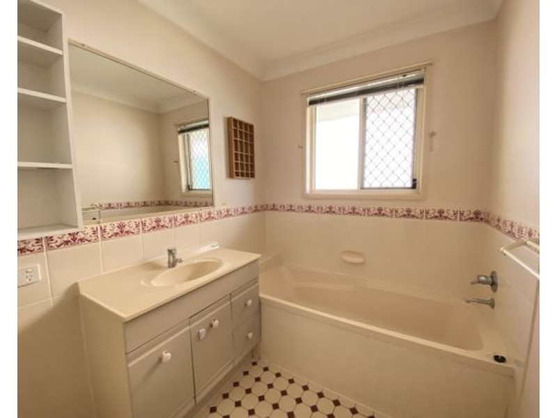 16 Daydream Place, Eight Mile Plains QLD 4113