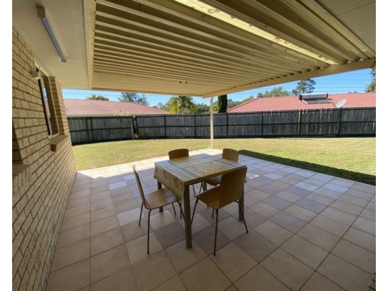 16 Daydream Place, Eight Mile Plains QLD 4113