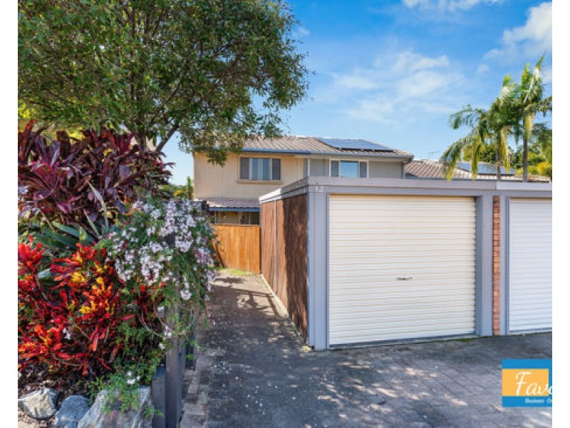 42 63 Olsen Avenue, Labrador QLD 4215