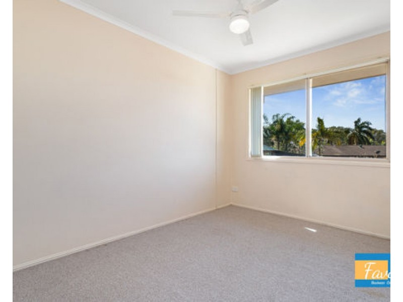 42 63 Olsen Avenue, Labrador QLD 4215