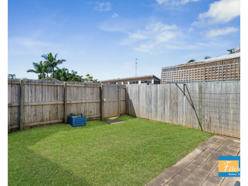 42 63 Olsen Avenue, Labrador QLD 4215