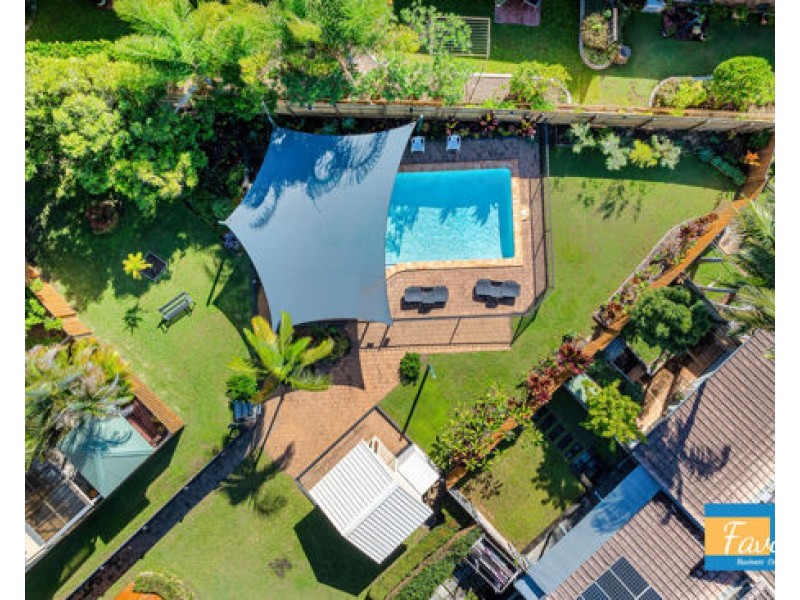 42 63 Olsen Avenue, Labrador QLD 4215