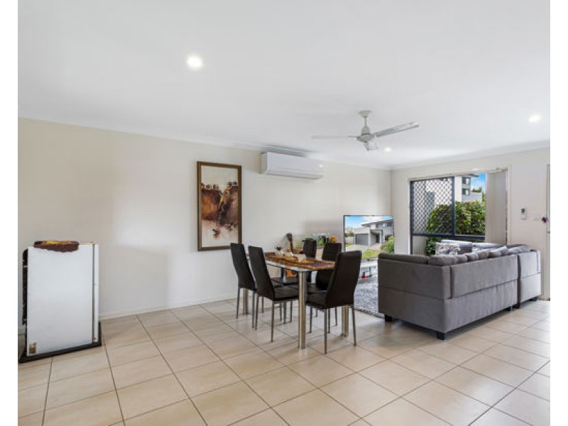 9/1 Emerald Place, Bridgeman Downs QLD 4035