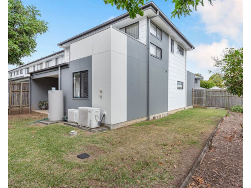 9/1 Emerald Place, Bridgeman Downs QLD 4035