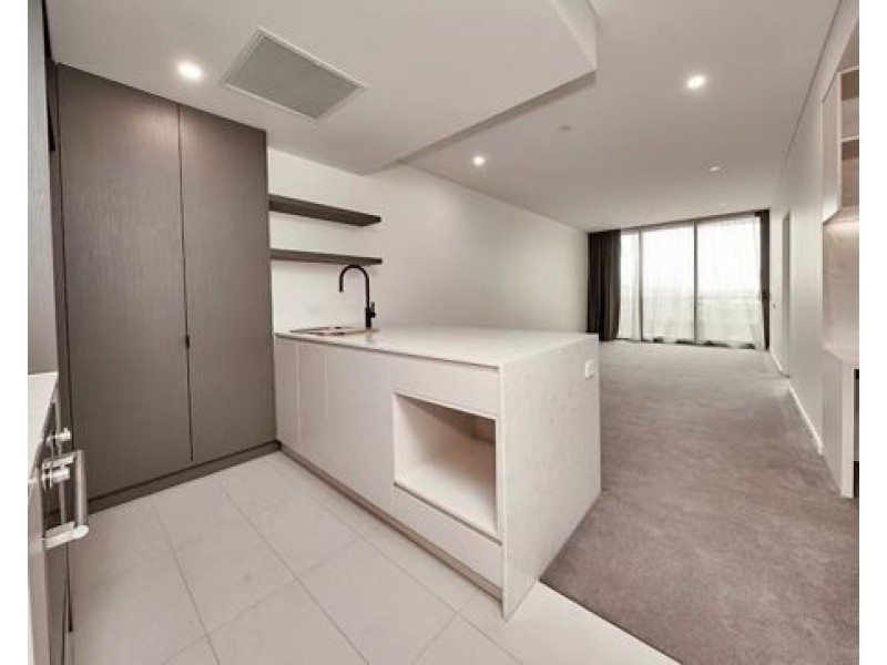 809/62 Logan Road, Woolloongabba QLD 4102