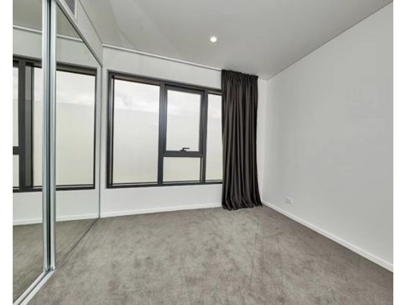 809/62 Logan Road, Woolloongabba QLD 4102