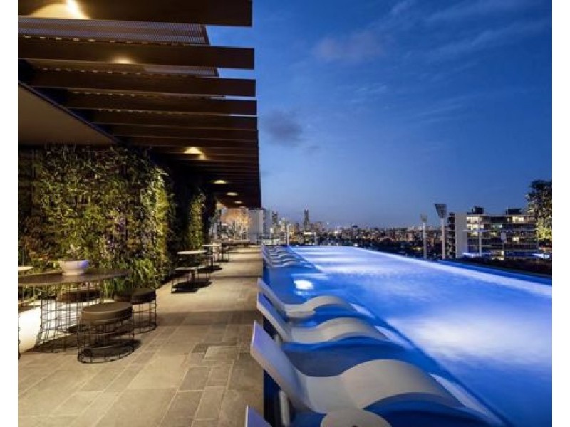 809/62 Logan Road, Woolloongabba QLD 4102