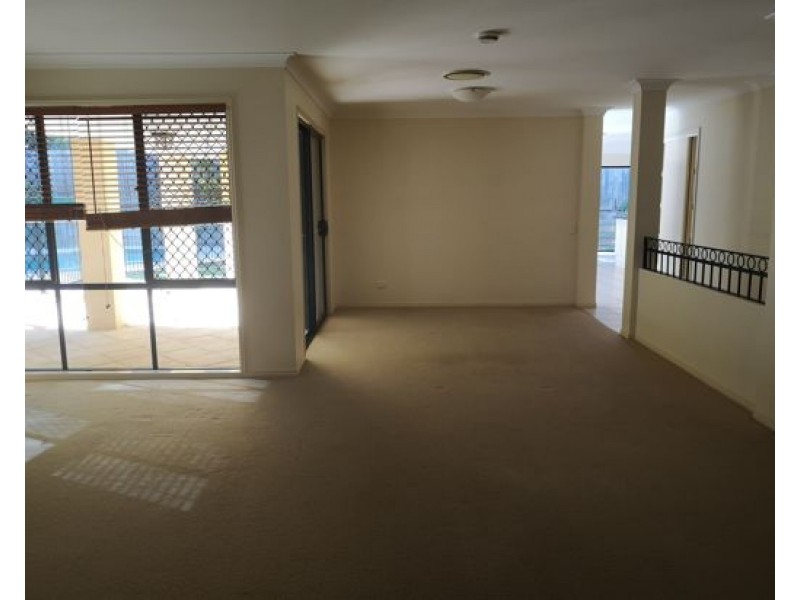 79 Arun Drive, Arundel QLD 4214