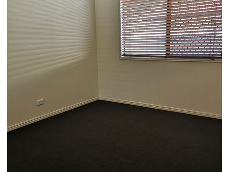 79 Arun Drive, Arundel QLD 4214