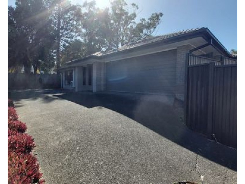 150B Chatswood Rd, Daisy Hill QLD 4127