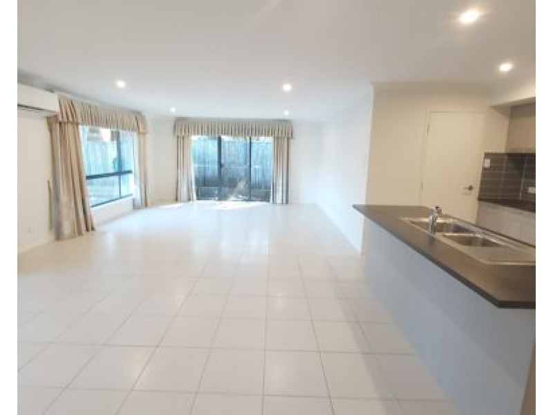 150B Chatswood Rd, Daisy Hill QLD 4127