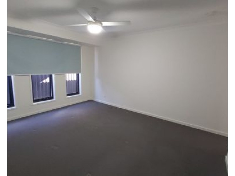 150B Chatswood Rd, Daisy Hill QLD 4127