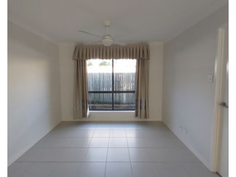 150B Chatswood Rd, Daisy Hill QLD 4127