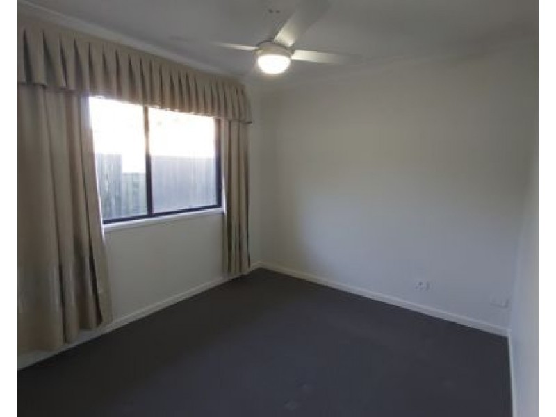 150B Chatswood Rd, Daisy Hill QLD 4127