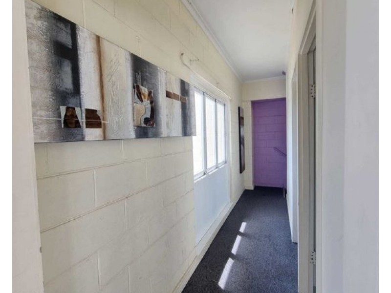 2 66 Goondoon street, Gladstone QLD 4680