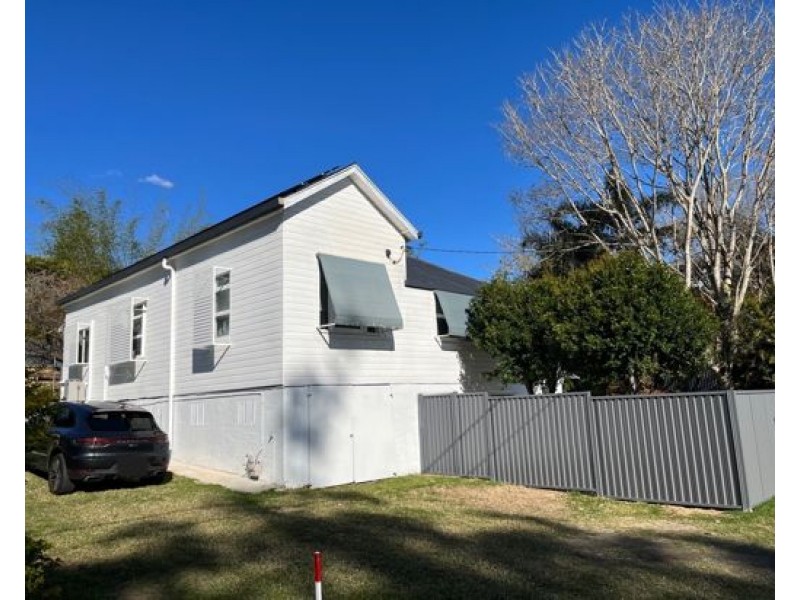 51 CHERMSIDE ROAD, Eastern Heights QLD 4305