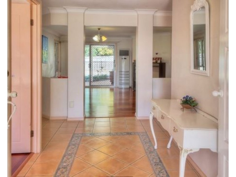 82 Golden Avenue, Calamvale QLD 4116