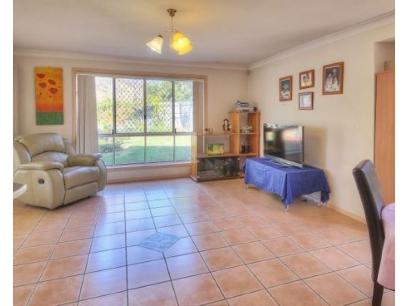 82 Golden Avenue, Calamvale QLD 4116