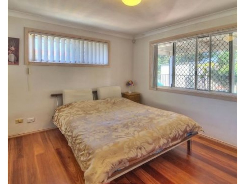 82 Golden Avenue, Calamvale QLD 4116