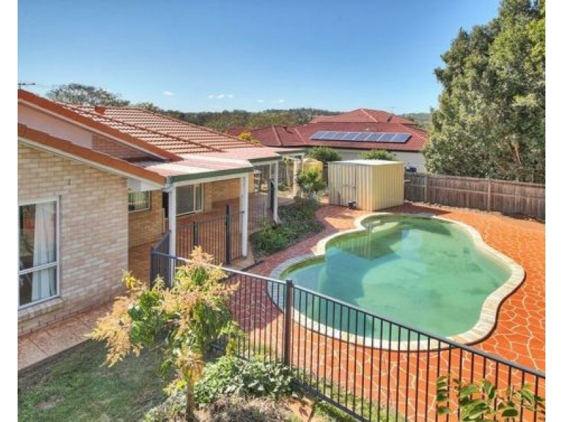 82 Golden Avenue, Calamvale QLD 4116