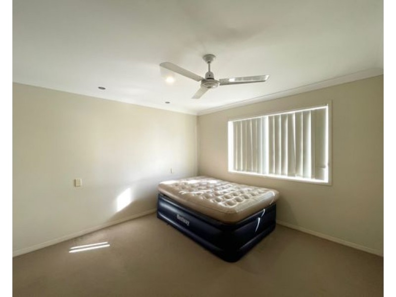 3/38 Robert Street, Labrador QLD 4215